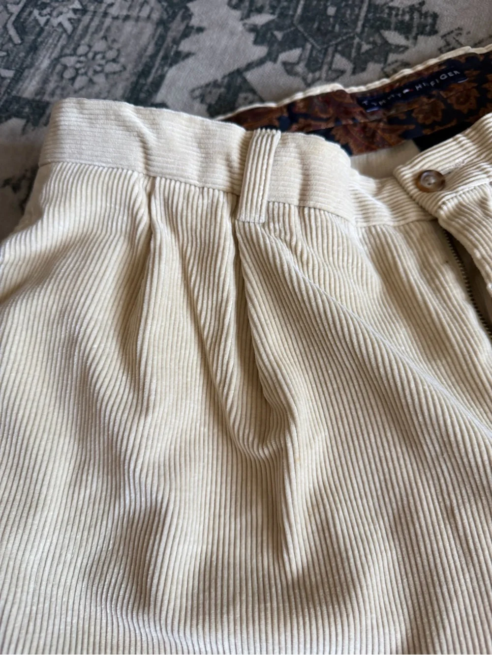 Tommy Hilfiger men’s 1990’: vintage  pleated corduroy pants size 36x34